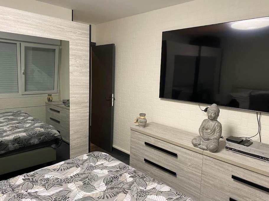 Apartamento Au Petit Bonheur Imprevu Douai Exterior foto